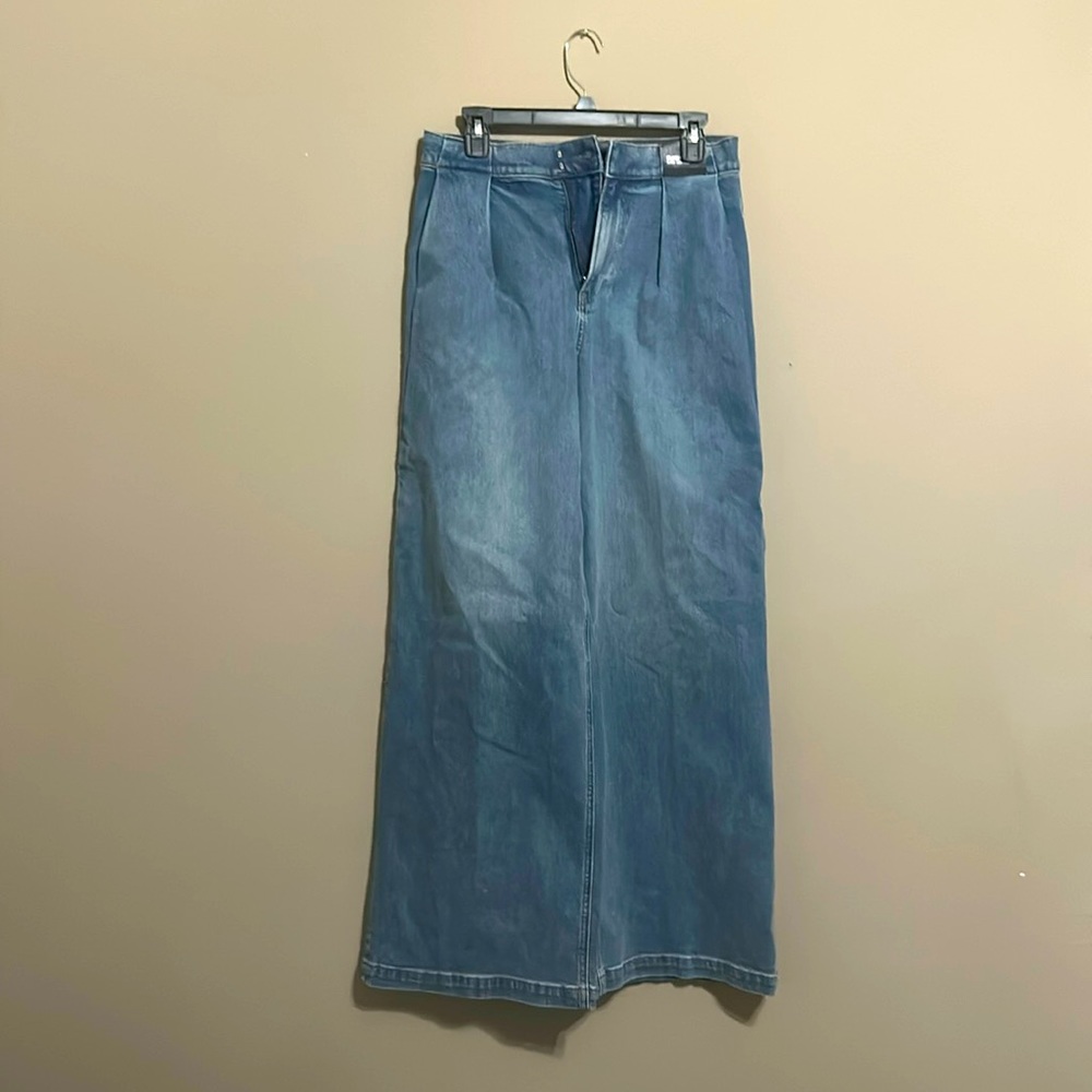 Wide leg jeans only worn once